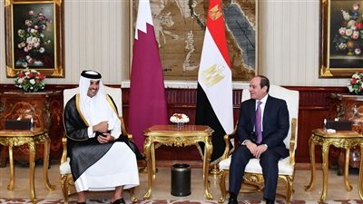 أمير قطر يتلقى رسالة خطية من الرئيس المصري