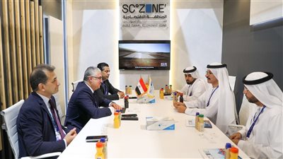 رئيس اقتصادية قناة السويس يلتقي رئيس مجموعة موانئ دبي العالمية لبحث التعاون المشترك