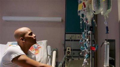 من هم الأشخاص الأكثر عرضة للإصابة بالسرطان؟.. 5 فئات محددة