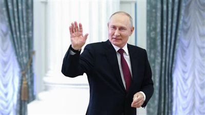  الرئيس الروسي يصل إلى الإمارات في إطار جولة نادرة للشرق الأوسط