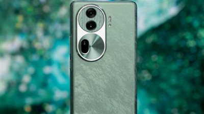 مقارنة تفصيلية بين هاتفين ذكيين متطورين وهم أوبو Reno 11 Pro وهونر 100 برو