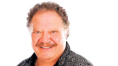 يحيي الفخراني يوجه رسالة إلى جموع الشعب المصري بضرورة النزول في الانتخابات الرئاسية 