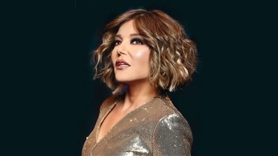 أحدث صورها مع نجلها.. سميرة سعيد تتصدر مواقع التواصل (صورة)