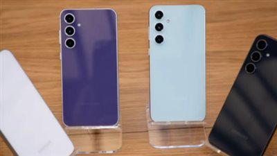 مقارنة بين أوبو رينو 11 برو وسامسونج Galaxy S23 FE