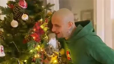 حلق شعره على الزيرو.. أحمد الفيشاوي يتصدر مواقع التواصل الاجتماعي (فيديو وصور)