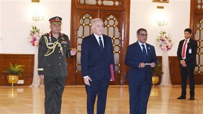 السفير المصري الجديد لدى دكا يقدم أوراق اعتماده