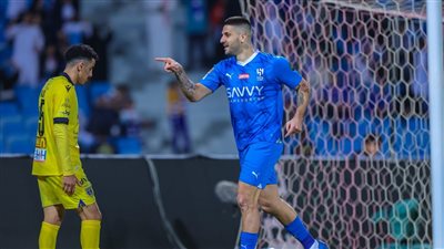 الهلال يدك حصون التعاون بثلاثية ويتأهل لنصف نهائي كأس الملك