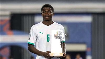 لامين كامارا يحصد جائزة أفضل لاعب شاب في إفريقيا.. ونسرين للشابات