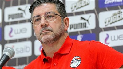  شبانة: روي فيتوريا يدرس إعادة طارق حامد لصفوف الفراعنة رغم اعتزاله دوليا