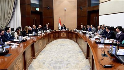 رئيس الوزراء يبحث مع وفد إيطالي إقامة استثمارات جديدة في مجال الأمن الغذائي