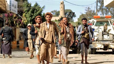 القيادة المركزية الأمريكية: هجوم حوثي بصاروخ باليستي في البحر الأحمر