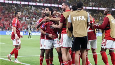 بعد ثلاثية الاتحاد.. الفيفا يفرض غرامة مالية على الأهلي المصري