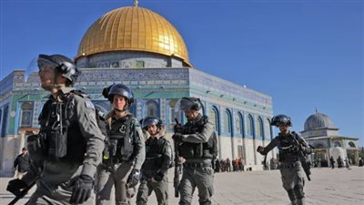 مستوطنون إسرائيليون يقتحمون المسجد الأقصى 