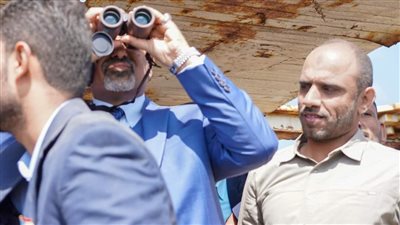 تزامنا مع توترات البحر الأحمر.. الزبيدي يزور جزير ميون وباب المندب