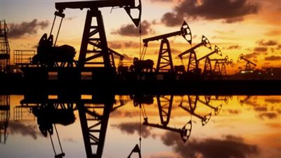 هبوط أسعار النفط وخام برنت يسجل 77 دولار للبرميل