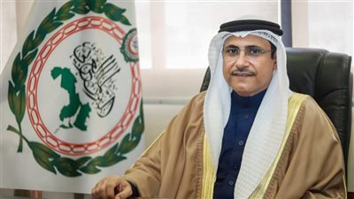  أمير الكويت يستقبل رئيس البرلمان العربي للتعزية بوفاة الأمير الراحل