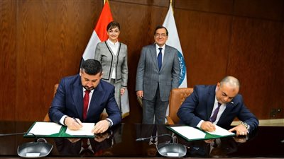 توقيع مذكرة تفاهم بين شركتى تاون جاس وسى أى إس جاز الرومانية فى مجال الغاز الطبيعى