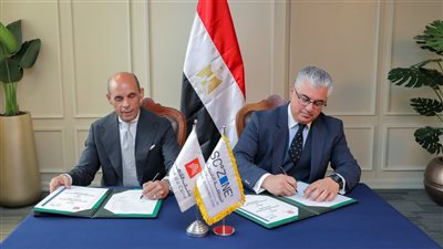 اقتصادية قناة السويس توقع بروتوكول تعاون مع بنك القاهرة لدعم الخطة الترويجية للمنطقة