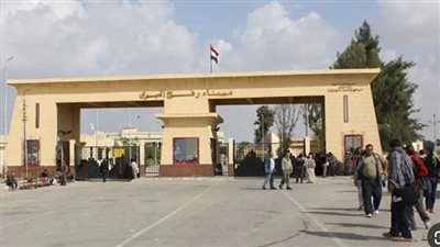 معبر رفح البري يواصل العمل لتسهيل دخول المساعدات الإغاثية لقطاع غزة (بث مباشر)