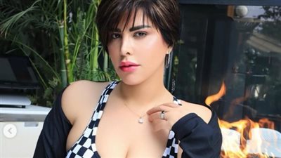  مرتدية توب وبنطالًا مكشوف الصدر والبطن.. شمس الكويتية تتصدر مواقع التواصل (صور)