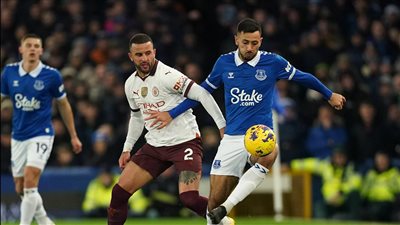 مانشستر سيتي يدشن عودته للدوري الإنجليزي بثلاثية في شباك إيفرتون