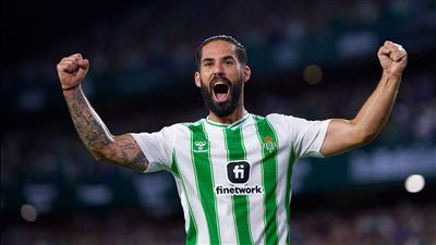 رسميًا.. ريال بيتيس يعلن تمديد عقد إيسكو حتى عام 2027