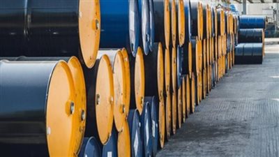 هبوط في أسعار النفط وخام برنت يسجل 77 دولار للبرميل 