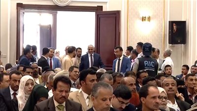 بحضور الزُبيدي.. افتتاح أعمال الدورة الأولى للجمعية الوطنية في العاصمة عدن (صور)