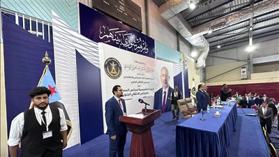 اختتام الجلسة الأولى لمجلس المستشارين الجنوبيين بالعاصمة عدن (صور)