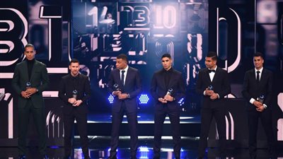 غياب صلاح.. الفيفا يكشف قائمة المرشحين لـ التشكيل المثالي لعام 2023