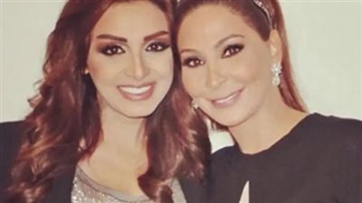  أنغام تشارك صورة تجمعها باللبنانية اليسا.. وتعلق: “أجمل قلب”