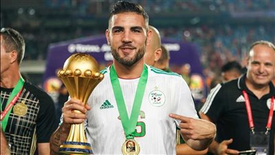 سقوط مفاجئ للجزائري أندي ديلور أثناء مباراة نهائي كأس قطر (فيديو)