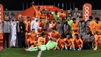 فريق أم صلال يتوج بكأس قطر بعد فوز مثير على العربي