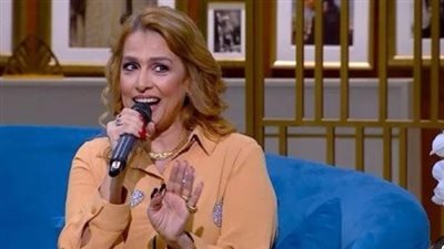 سيمون تتحدث عن فترة طفولتها: أكتر حاجتين بيأثروا في الإنسان هما المدرسة والبيت