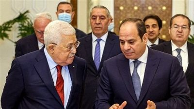 بقصر الاتحادية.. السيسي يعقد مباحثات مع أبو مازن بشأن حرب غزة
