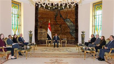 السيسي يستقبل أعضاء من مجلس الشيوخ الأمريكي 