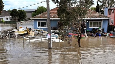 مصرع 12 وإصابة العشرات بسبب فيضانات بسلطنة عمان
