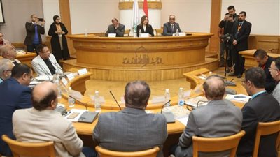 وزيرة الثقافة تشهد الاحتفاء بصدور العدد 400 من 