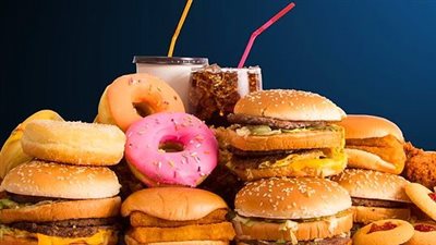 أضرار الوجبات السريعة للكبار والأطفال.. 20 مشكلة صحية خطيرة 