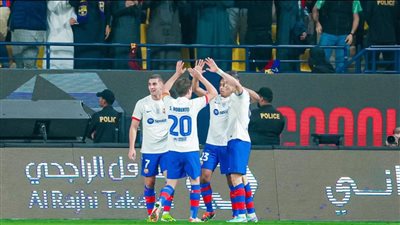 بالفوز على أوساسونا.. برشلونة يضرب موعدا ناريا مع ريال مدريد بنهائي السوبر الإسباني