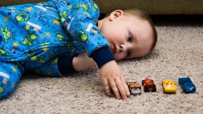 علامات تنفي التوحد.. وأعراض أخرى تثبت إصابة طفلك تعرفي عليها