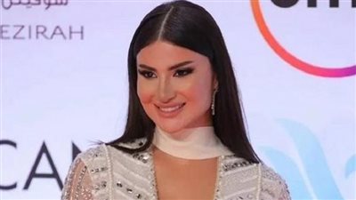  ارتدت لوك كاجوال بالون الأسود.. هدى الإتربي تتصدر مواقع التواصل (صور)