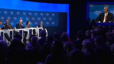 أثناء الحلقة النقاشية في منتدى دافوس.. الزُبيدي: استعادة دولة الجنوب يساهم في استعادة الأمن والاستقرار للمنطقة