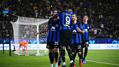 بالأراضي السعودية.. إنتر ميلان يهزم نابولي ويتوج بطلا لكأس السوبر الإيطالي 