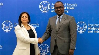 سفيرة مصر لدى رواندا تلتقي بوزير التجارة والصناعة الرواندي