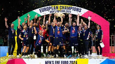 فرنسا تتوج ببطولة أمم أوروبا لليد على حساب الدنمارك.. والسويد إلى باريس 2024