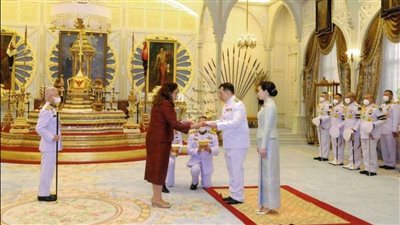 سفيرة مصر في تايلاند تقدم أوراق اعتمادها لملك تايلاند