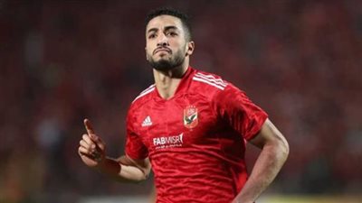 عرضا قطريا لضمه.. هاني حتحوت يحسم الجدل بشأن 