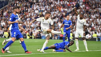 العَرش يُغازل الملكي.. ريال مدريد يبحث عن قمة الدورى الإسباني في 