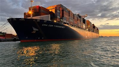 ميناء الأسكندرية يستقبل أكبر سفينة حاويات في تاريخه بحمولة كلية 142 ألف طن 